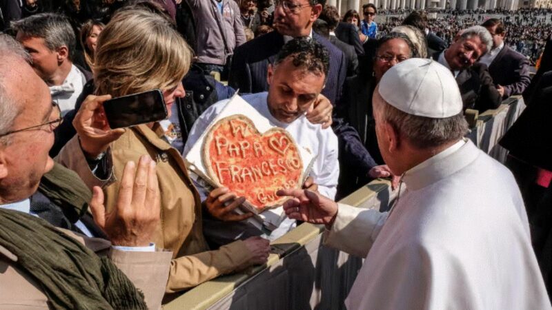 Preferințele culinare ale Papei Francisc. Are o pasiune pentru un preparat iubit de români