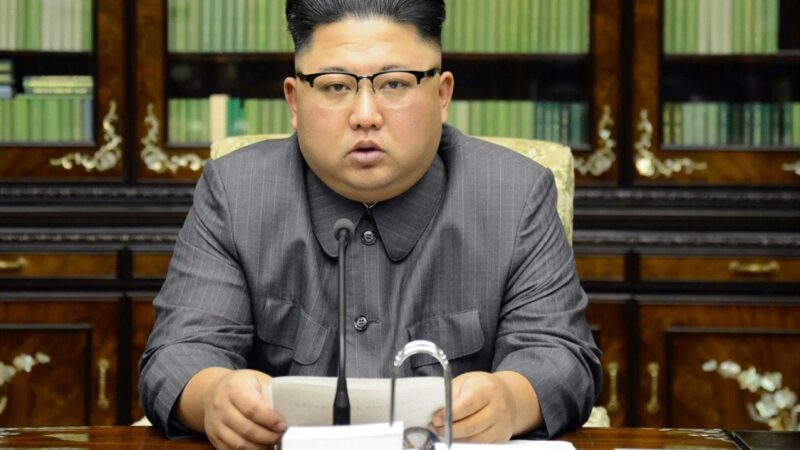 Dictatorul Kim Jong Un lansează „hitul verii” în Coreea. Piesa îl emoționează
