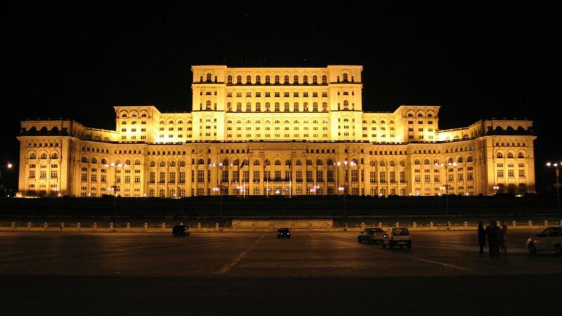 Casa Poporului, un accident arhitectural. O femeie a fost cea care a umflat proiectul de 10 ori