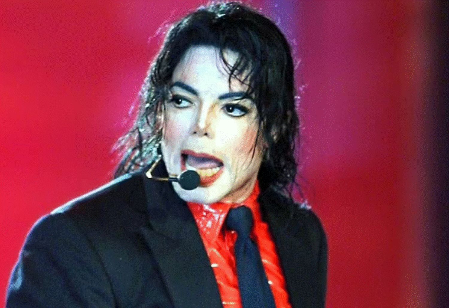 Fotografiile nud ale lui Michael Jackson ar putea fi împărtășite lumii întregi. S-a deschis un nou proces