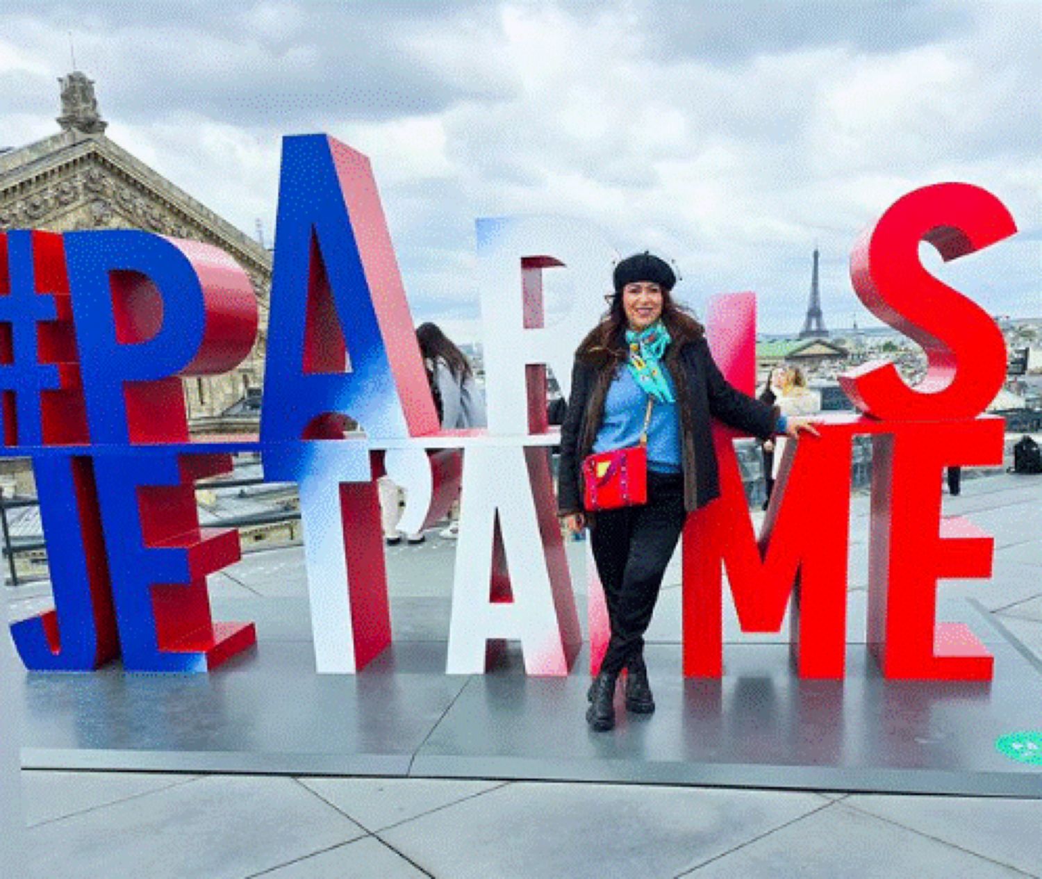 Oana Roman, vacanță în Franța cu peripeții. Ce a găsit la hotel după o plimbare într-un Paris friguros
