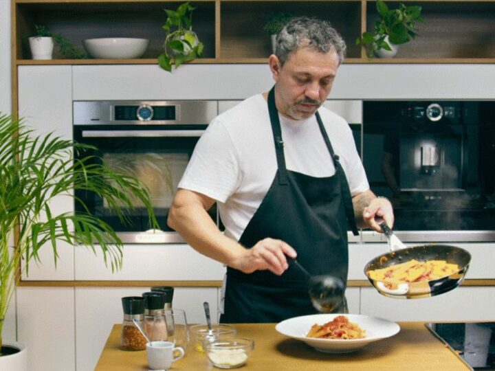 Paste rigatoni amatriciana, o rețetă de cinci stele. Un deliciu pregătit de chef Sorin Bontea