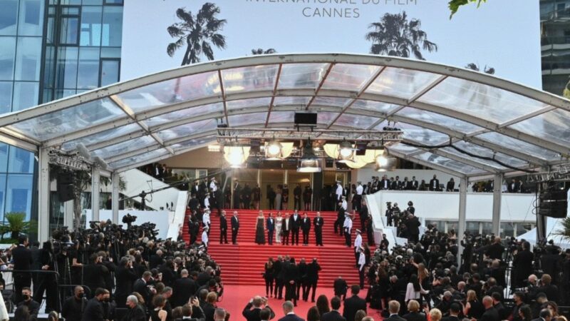 Filmul românesc, pe podium la Cannes. „Trei kilometri până la capătul lumii”, câștigător al Premiului Queer Palm