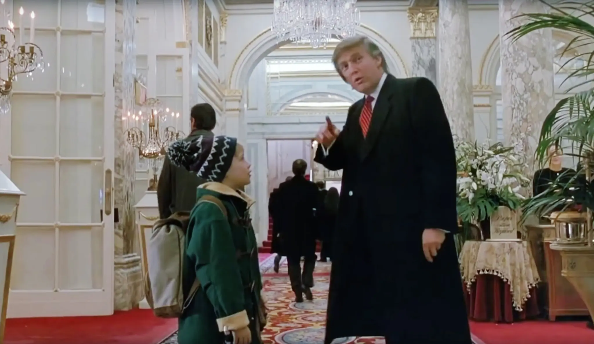 Donald Trump, păgubit de actorul din „Home Alone”. Totul s-a întâmplat într-un bar