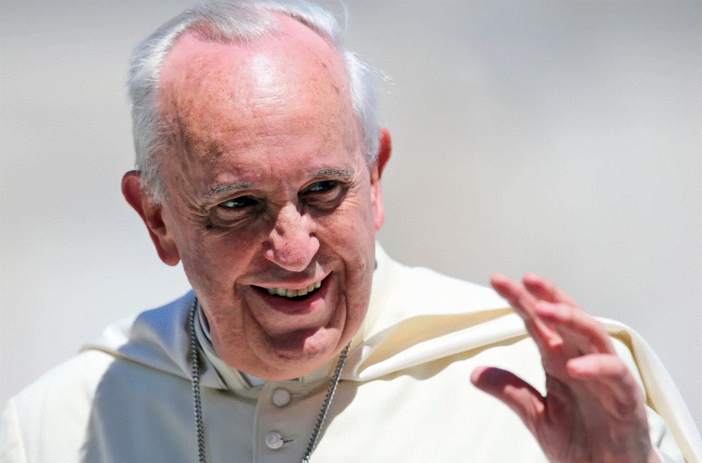 Papa Francisc vrea să boteze marțieni. „Verzi, cu nasul ăla lung și cu urechile mari, așa cum îi zugrăvesc copiii…”