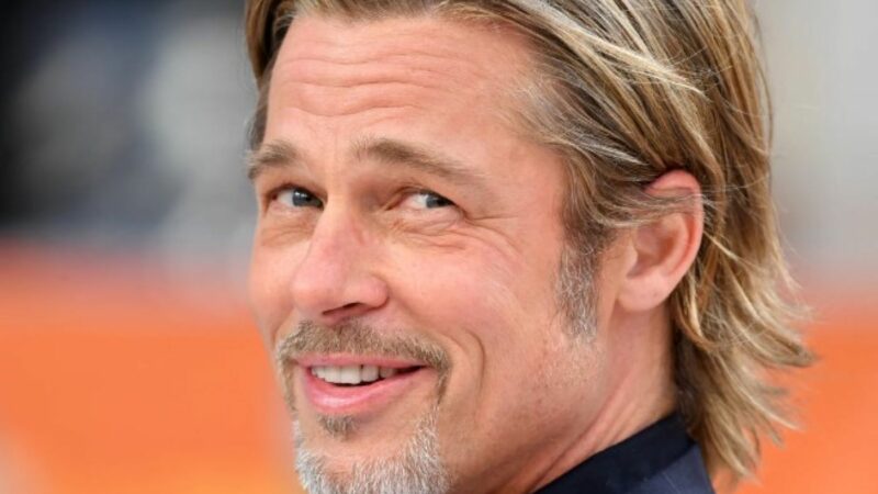 Brad Pitt, mai hotărât ca niciodată să-și refacă viața. La 60 de ani, vrea copii cu noua iubită