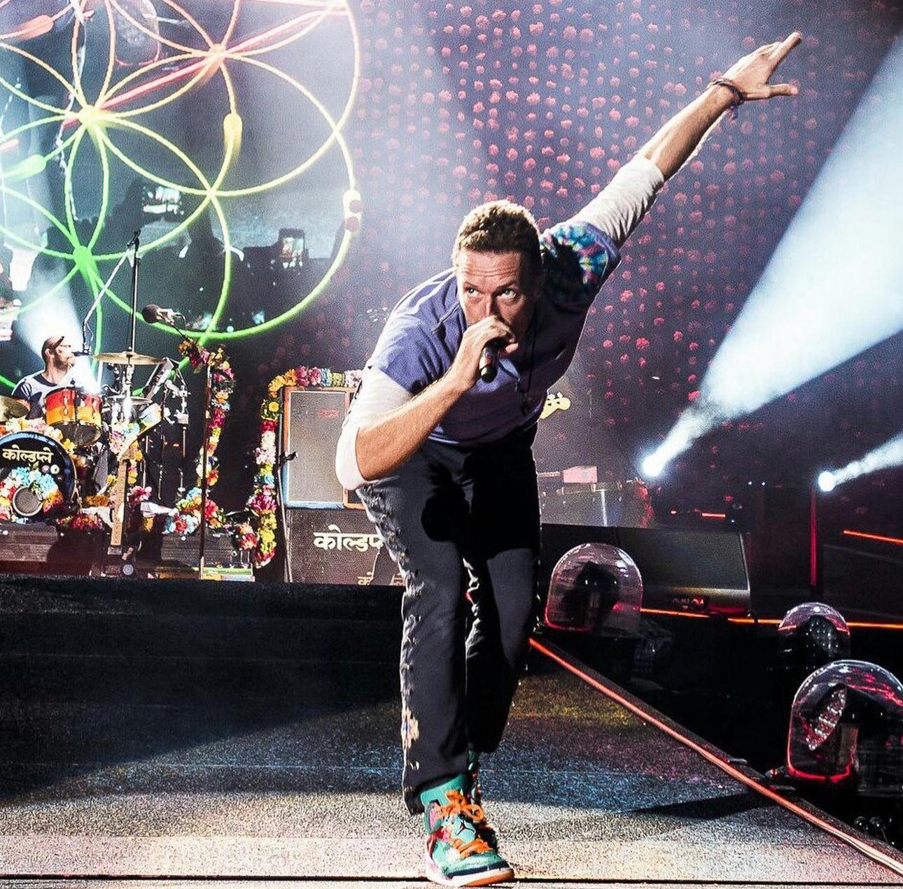 Dezvăluiri bombă. Coldplay a vrut să anuleze al doilea concert. Chris Martin, afectat de huiduielile încasate de Babasha