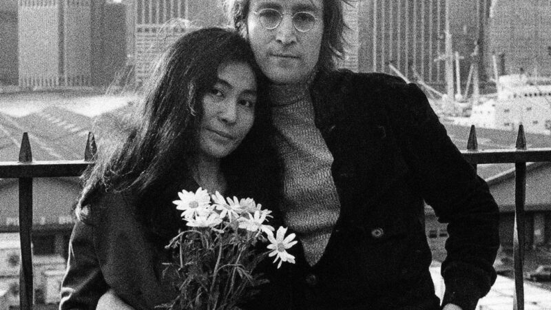 Imagini din interiorul primei case a lui John Lennon și Yoko Ono din SoHo