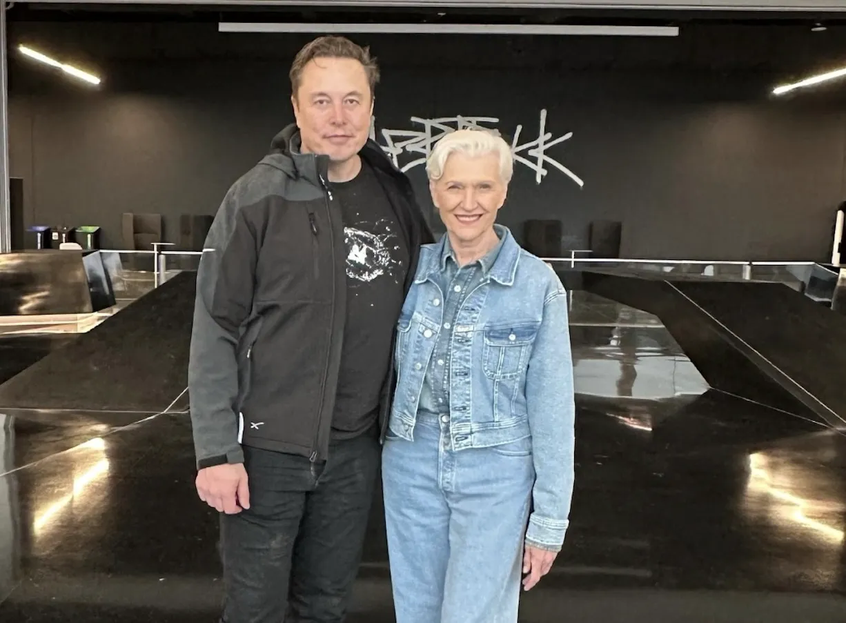 Copilăria complicată a lui Elon Musk i-a influențat viața de adult. Cum a ajuns să aibă 13 copii cu 4 femei 