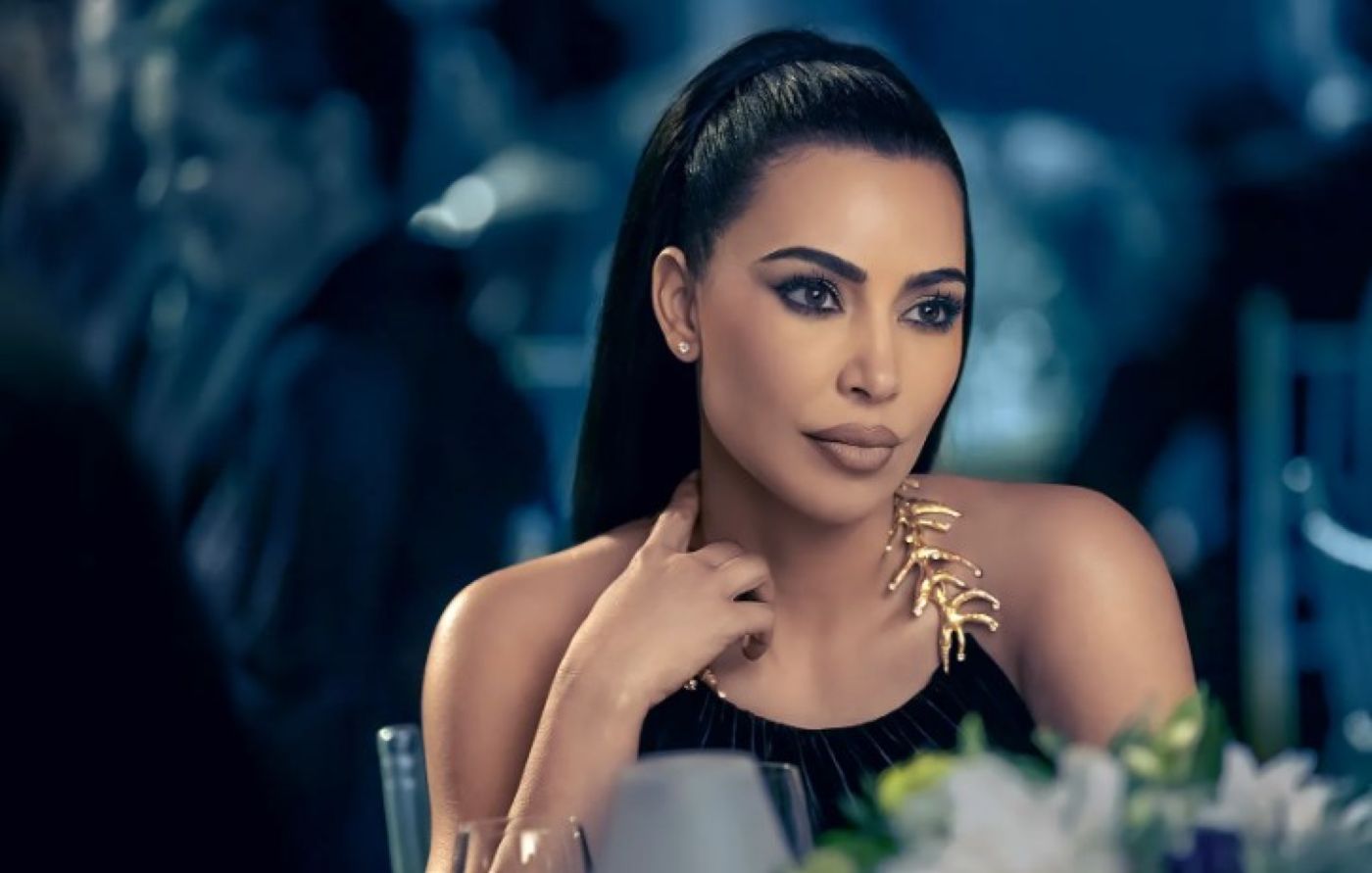 Ciudățeniile lui Kim Kardashian. De ce își încălzește bijuteriile înainte de a le purta