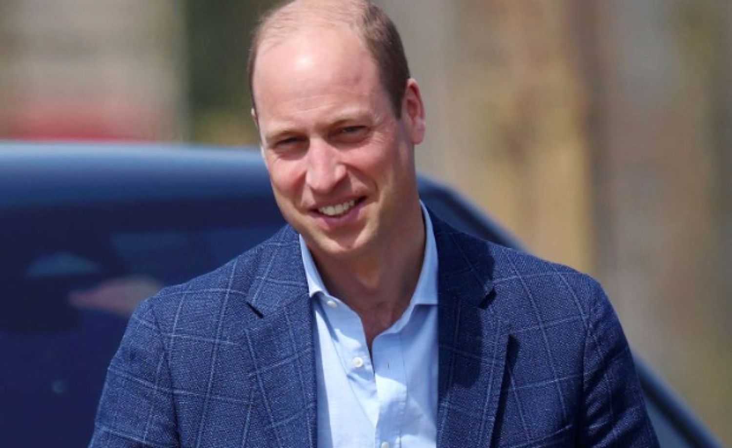 Plimbare regală. Apariție rară a prințul William pe trotineta electrică în castelul Windsor