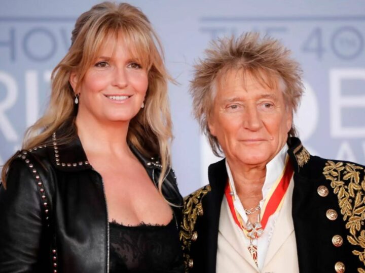 Rod Stewart și Penny Lancaster, vacanță de lux pe un iaht de 50 de milioane de lire sterline. Fotografiile spun totul