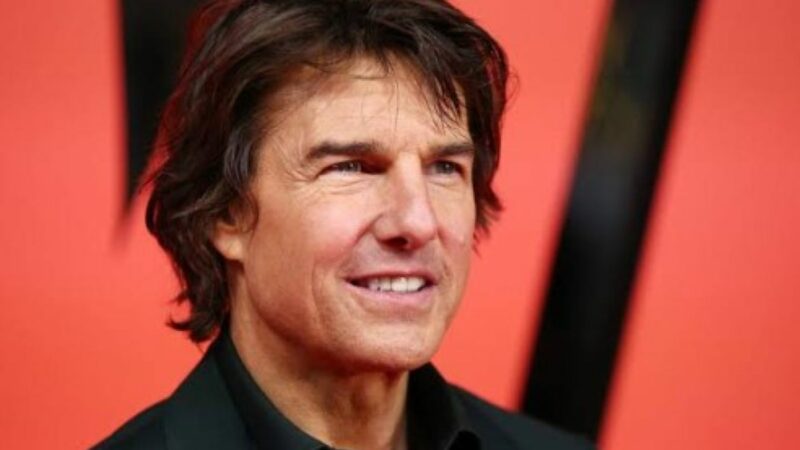 Urmează o ceremonie spectaculoasă de încheiere a Jocurilor Olimpice. Tom Cruise va face o cascadorie care sfidează moartea