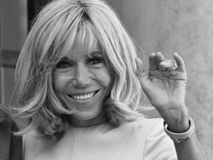 Brigitte Macron apare astăzi într-un celebru serial, în rol de actriță. Francezii sunt revoltați