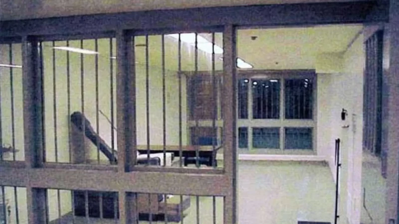 Condamnat pentru viol, s-a declarat femeie transgender în pușcărie. Acum se plânge că bărbații sunt misogini și abuzivi