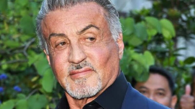 Sylvester Stallone vrea să le cumpăre celor trei fiice o casă de 25 milioane de dolari. Rocky ar fi oferit bani gheață