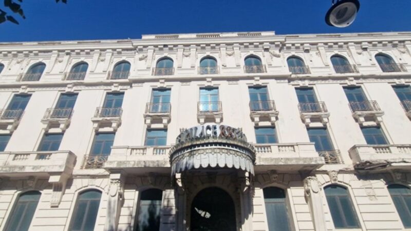 Hotel Palace și ciudata lui istorie. De la bijuteria Constanței pentru turiștii din Europa, la spital de război și cămin pentru agricultori