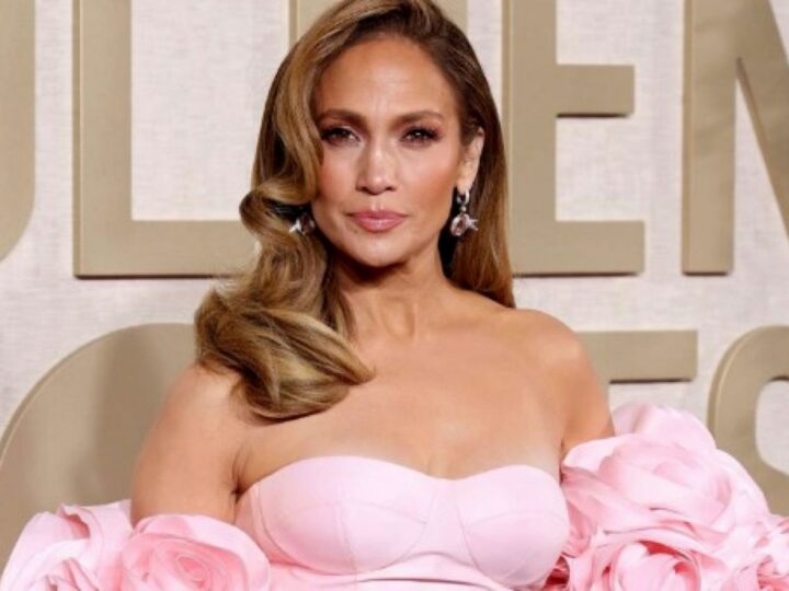 Jennifer Lopez începe „răzbunarea” după divorțul de Ben Affleck. Hainele ei sunt tot mai minuscule! Foto