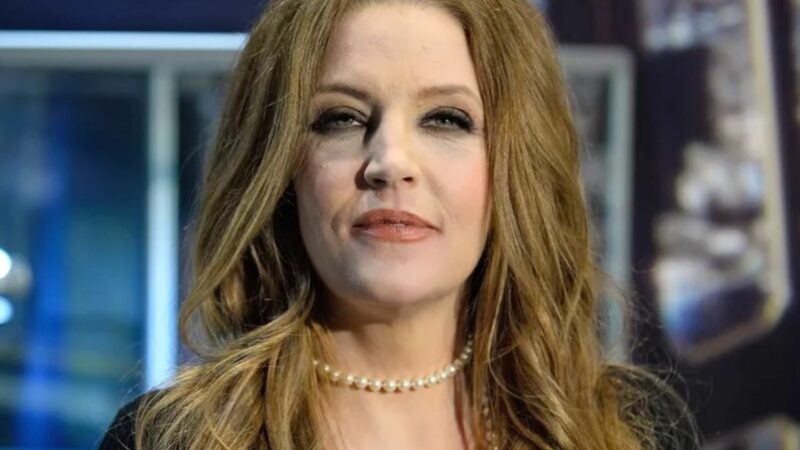 Lisa Marie Presley, abuzată ani de zile de prietenul mamei când era copil. Declarații șoc ale fiicei marelui Elvis