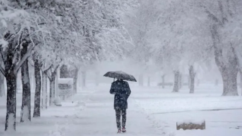 Vremea în decembrie 2025 vine cu surprize. Ce anunță ANM pentru România și unde de Crăciun va fi zăpadă