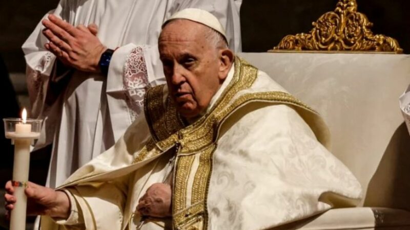 Papa Francisc nu mai are bani de pensii. Vatican se confruntă cu o criză majoră