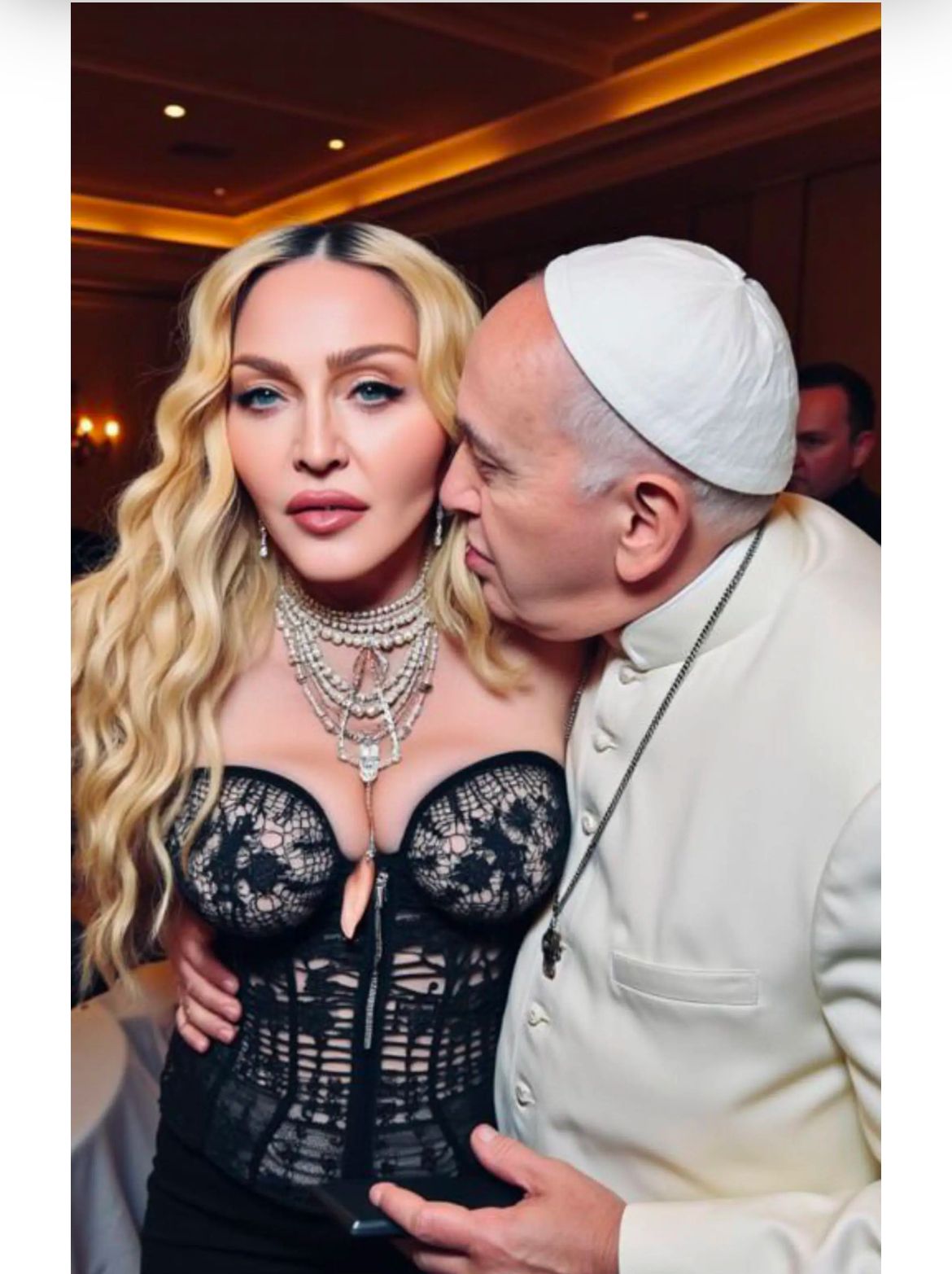 Madonna, în mijlocul unui scandal cu Papa. Internauții au reacționat imediat