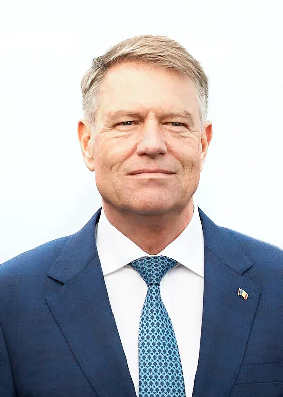 Verdictul esteticienilor: Klaus Iohannis s-a operat la față! „Nu, nu ți ...