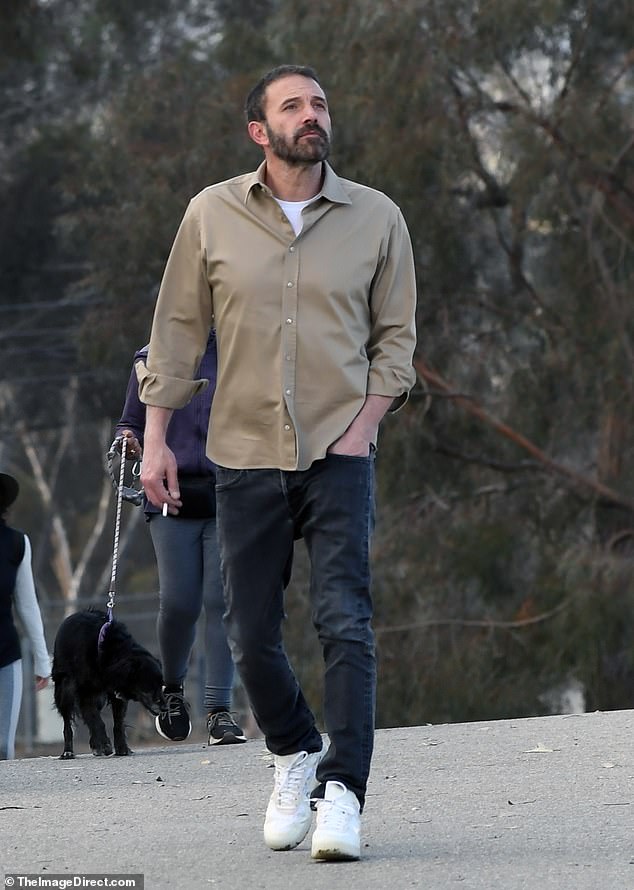 Ben Affleck a uitat promisiunea făcută după despărțirea de Jennifer Lopez. A fost prins, din nou, în fapt 