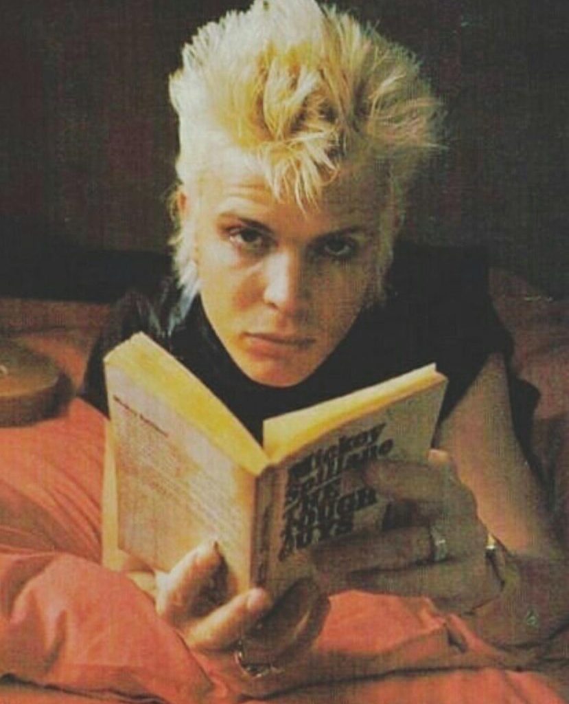 Billy Idol, starul anilor '80, a ajuns o epavă. Alcoolul și drogurile au lăsat urme