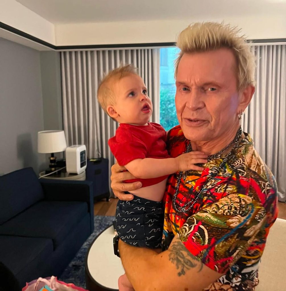 Billy Idol, starul anilor '80, a ajuns o epavă. Alcoolul și drogurile au lăsat urme