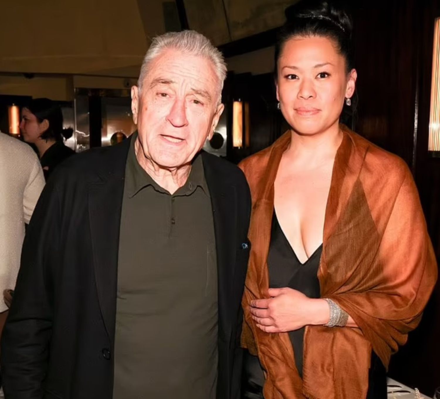 Robert De Niro „încearcă din răsputeri” să fie un tată bun pentru cei șapte copii ai săi. Micuța Gia e dulce foc. Foto