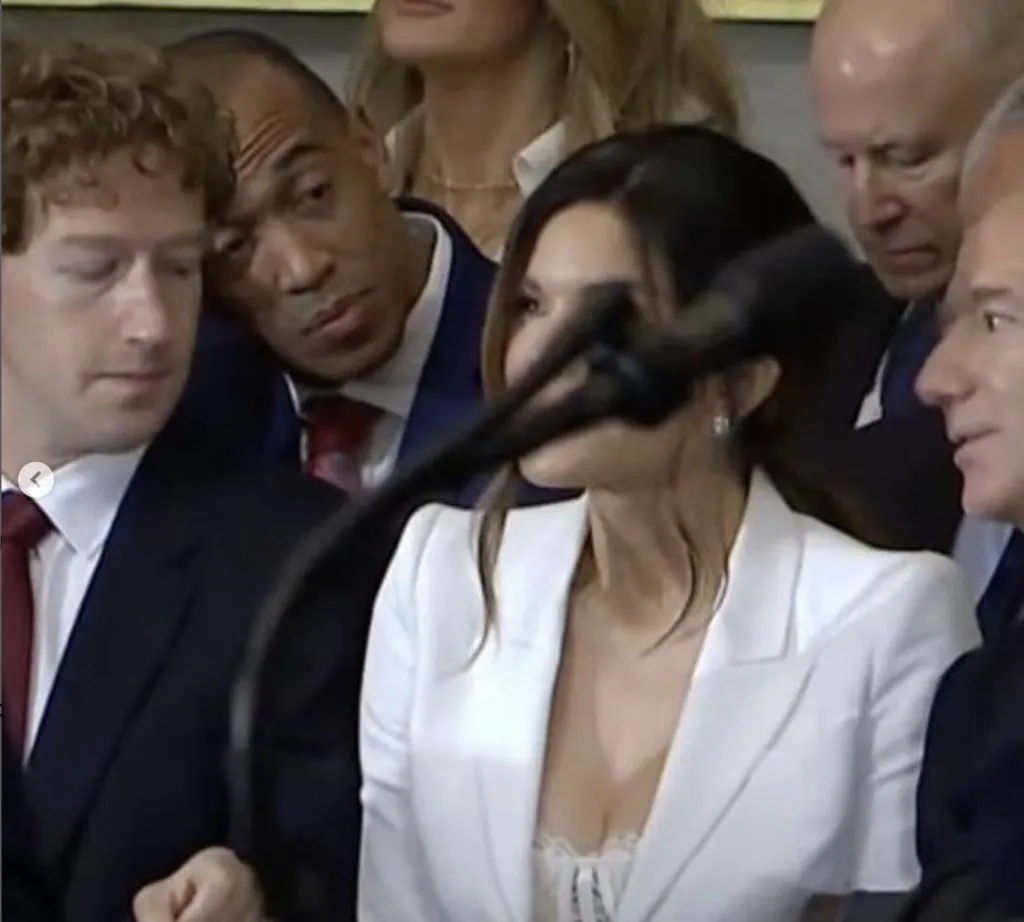 Investirea lui Trump. Mark Zuckerberg, cu ochii pe ce are Bezos acasă. Moment viral