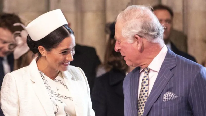 Meghan Markle, mesaj de peste ocean pentru Regele Charles. Se vede la mână