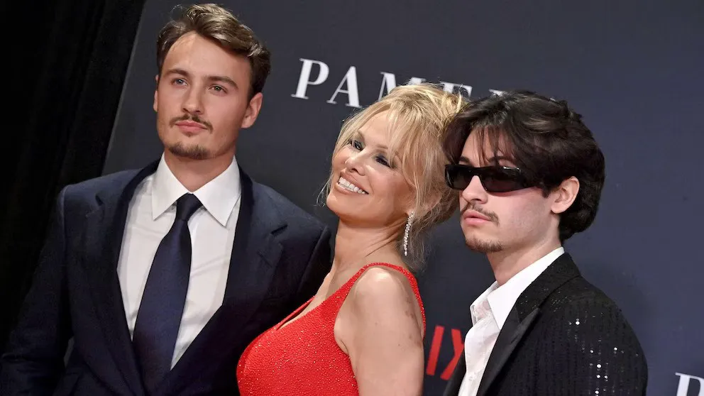 Pamela Anderson și fostul soț, Tommy Lee, se pregătesc pentru un moment important. Vor fi obligați să se vadă des 