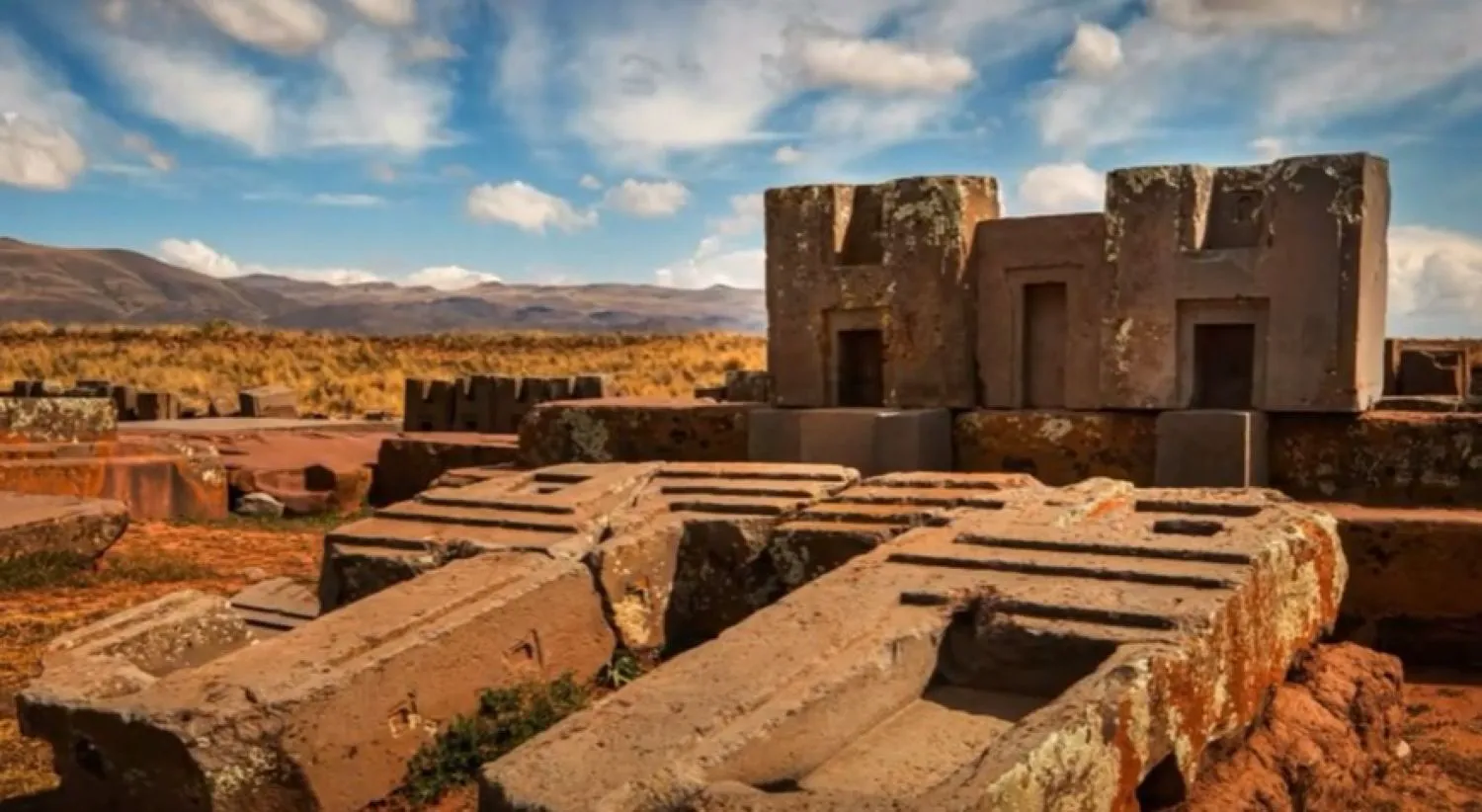 Povestea pietrelor istorice de la Puma Punku. Metoda prin care au fost realizate rămâne un mister