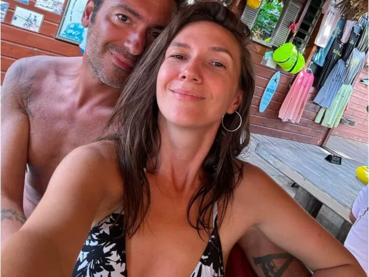 Adela Popescu le arată și altora cum îl incită pe Radu Vâlcan. Imagini din intimitate