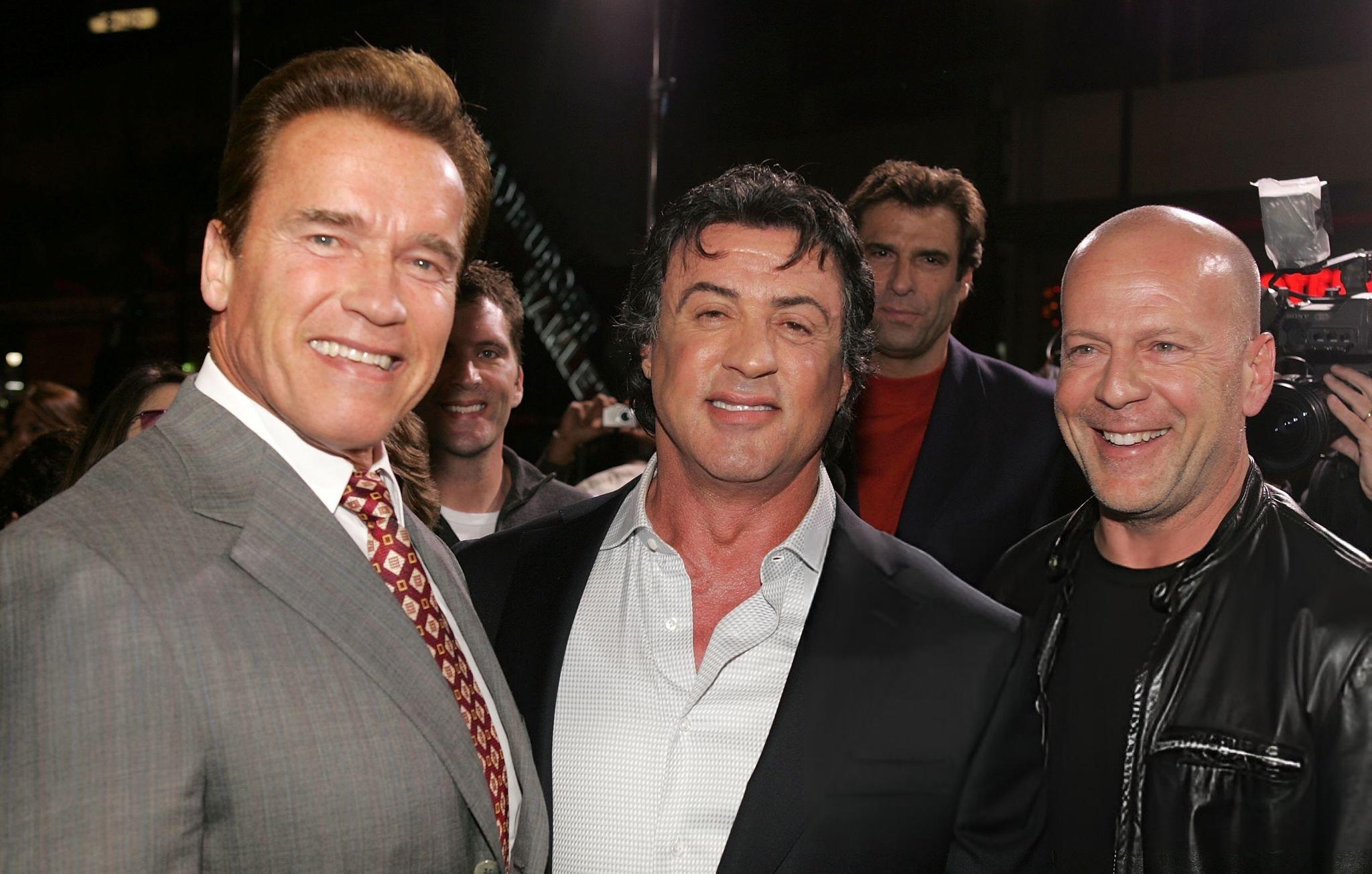 Arnold Schwarzenegger și Sylvester Stallone, legați de o prietenie de viață. Merg împreună chiar și la spital 