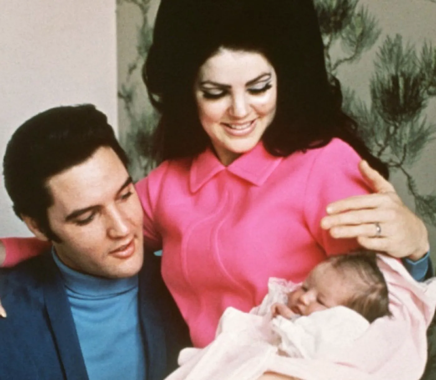 Priscilla Presley povestește cum a aflat că e înșelată de marele Elvis. „Nu am mai putut suporta”