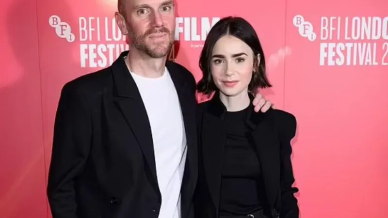 Lily Collins, actrița din „Emily in Paris”, este în culmea fericirii. Le-a arătat tuturor cu ce se mândrește. Foto