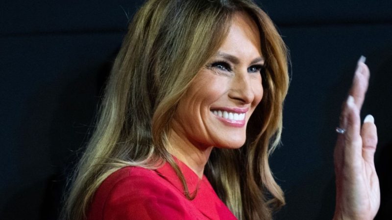 Amazon îi umple conturile Melaniei Trump. Prima doamnă a Americii vrea mai mult