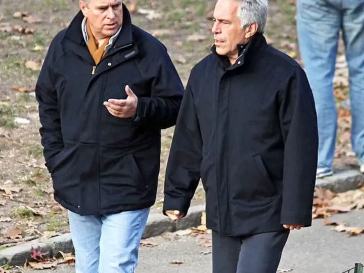 Prădătorul pedofil Epstein s-a folosit de prințul Andrew pentru a o ademeni pe fiica premierului. Dezvăluiri înfiorătoare