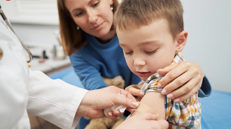 Alertă medicală. Vaccinarea a scăzut dramatic la copii, iar numărul îmbolnăvirilor a crescut