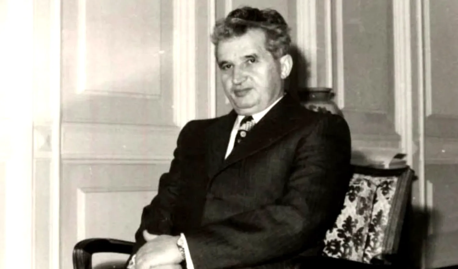 Nicolae Ceaușescu, un personaj plin de ciudățenii. Secretele costumelor fostului dictator