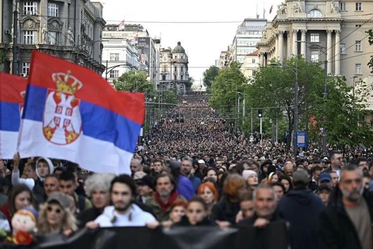 Ce este LRAD, arma sonică ce pare a fi fost folosită împotriva protestatarilor din Serbia