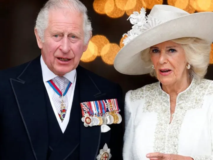 De ce nu a purtat Regina Camilla tiara pe cap la căsătoria cu Charles. Regina Elisabeta a intervenit după nuntă