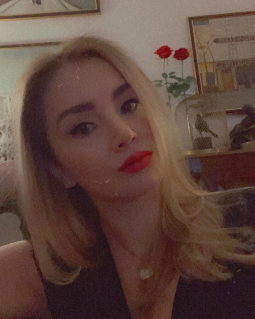 Irina, fosta lui Liviu Dragnea, frânge inimi. Blonda începe din nou să-și arate fața – FOTO
