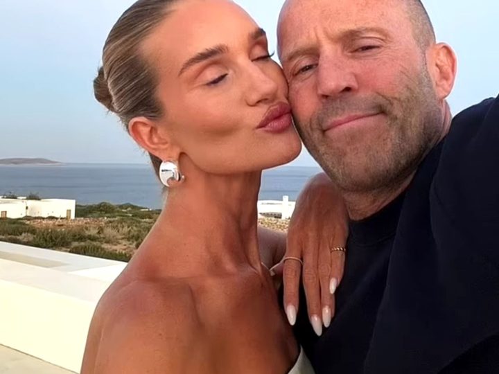 Adelina Pestrițu și Jason Statham, întâlnire surpriză în Antalya. Actorul, alături de Rosie Huntington-Whiteley și copii