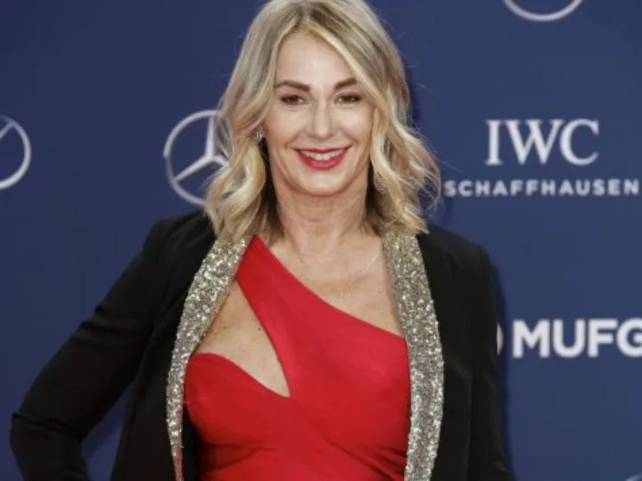 Nadia Comăneci demonstrează că timpul stă în loc pentru ea. Cum arată acum  în costumul care amintește de anul în care a schimbat istoria gimnasticii