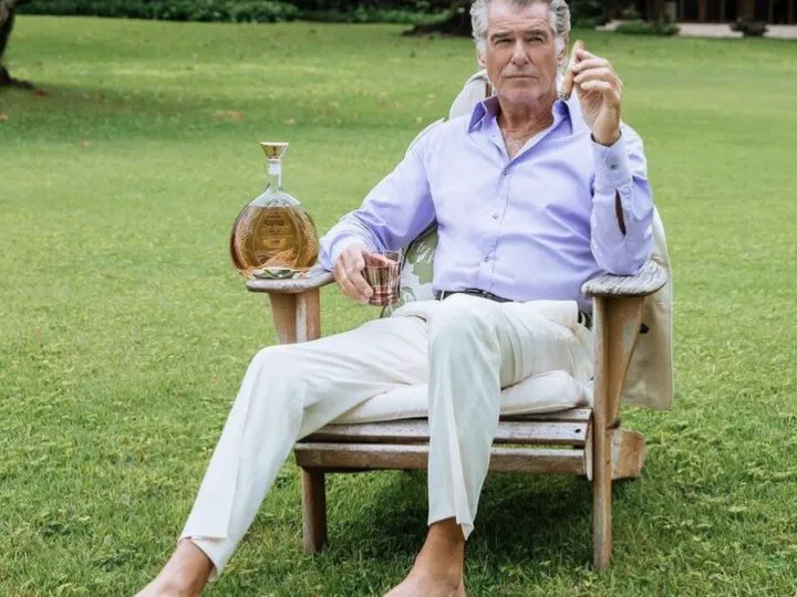 Pierce Brosnan își scoate vila la vânzare. Ce spune despre bani, prieteni și trecerea timpului