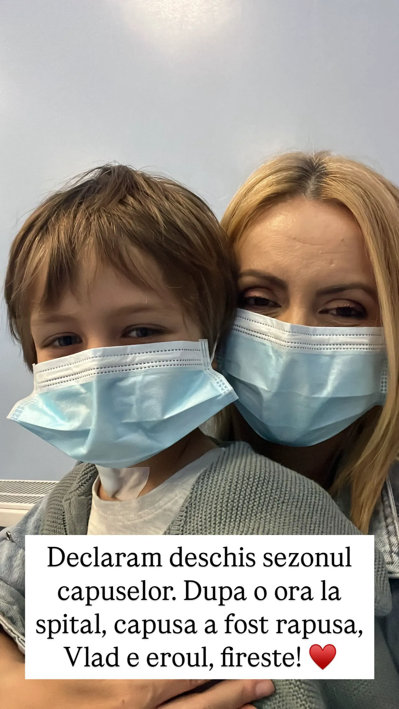 Băiatul Simonei Gherghe, mușcat de o căpușă. Prezentatoarea a fugit cu copilul la spital